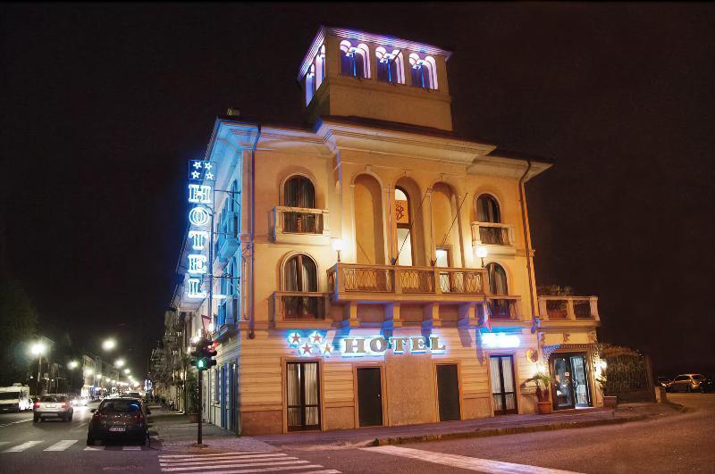 Hotel Villa Savoia Turin Bagian luar foto