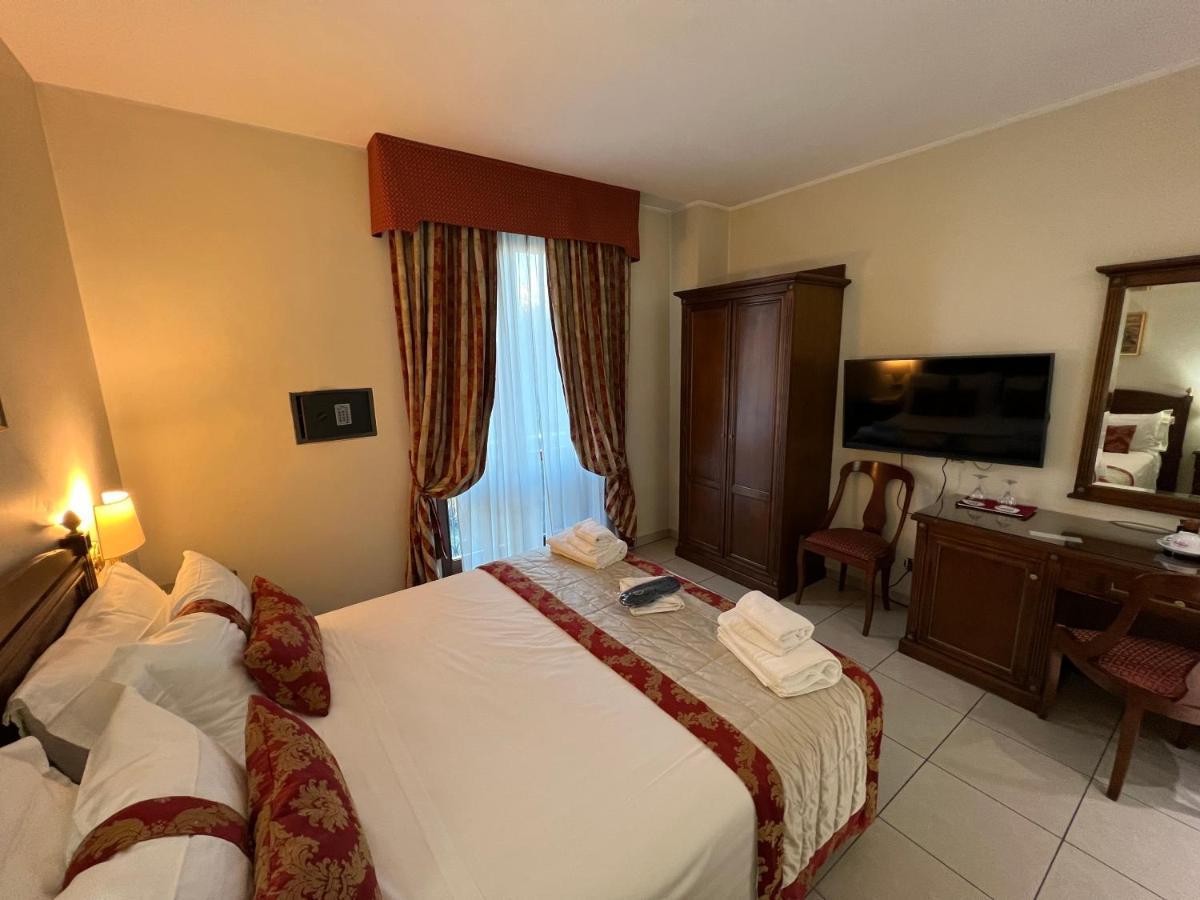 Hotel Villa Savoia Turin Bagian luar foto