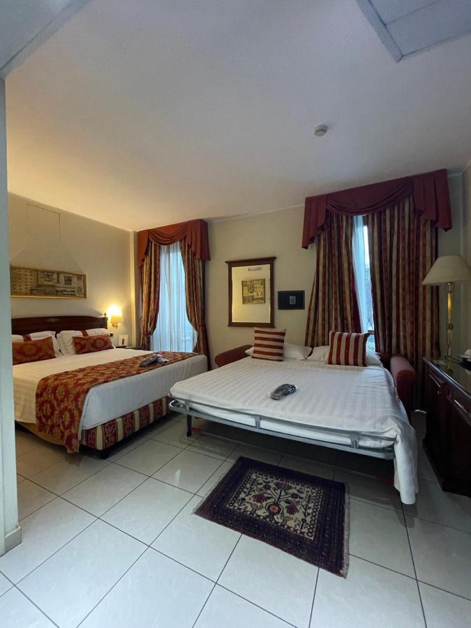 Hotel Villa Savoia Turin Bagian luar foto